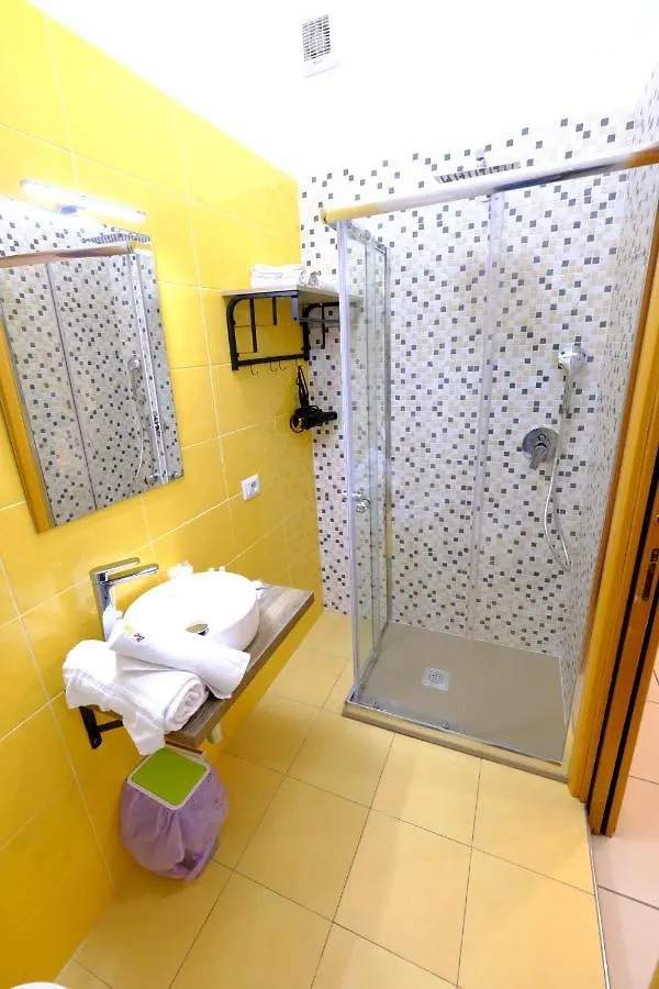Donna Elena B&B Napoli 0*,  Italia